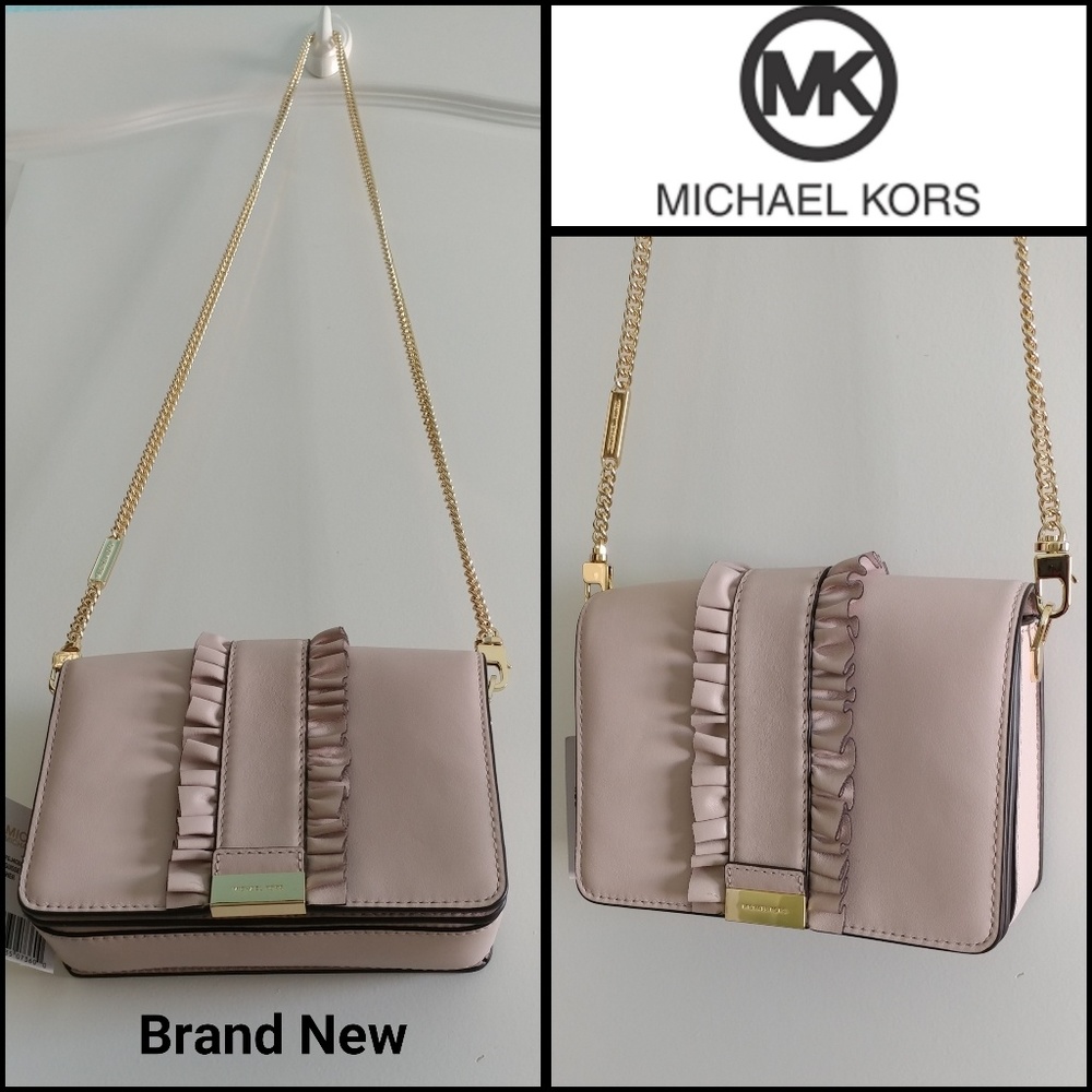 🆕 MICHAEL KORS Gusset Clutch